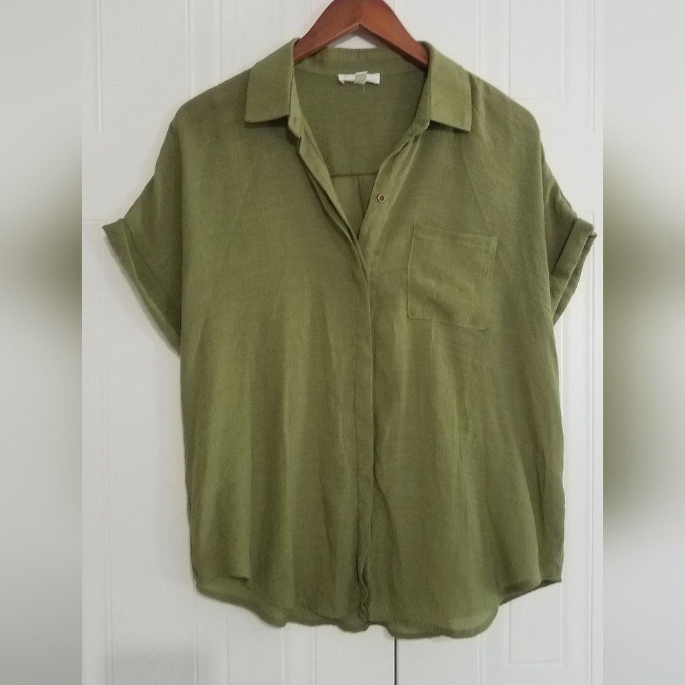 Twine & String Olive Green Women's Button-Up Top
